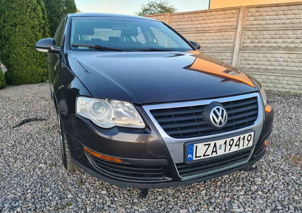 Volkswagen Passat cena 9900 przebieg: 371350, rok produkcji 2005 z Krosno małe 277